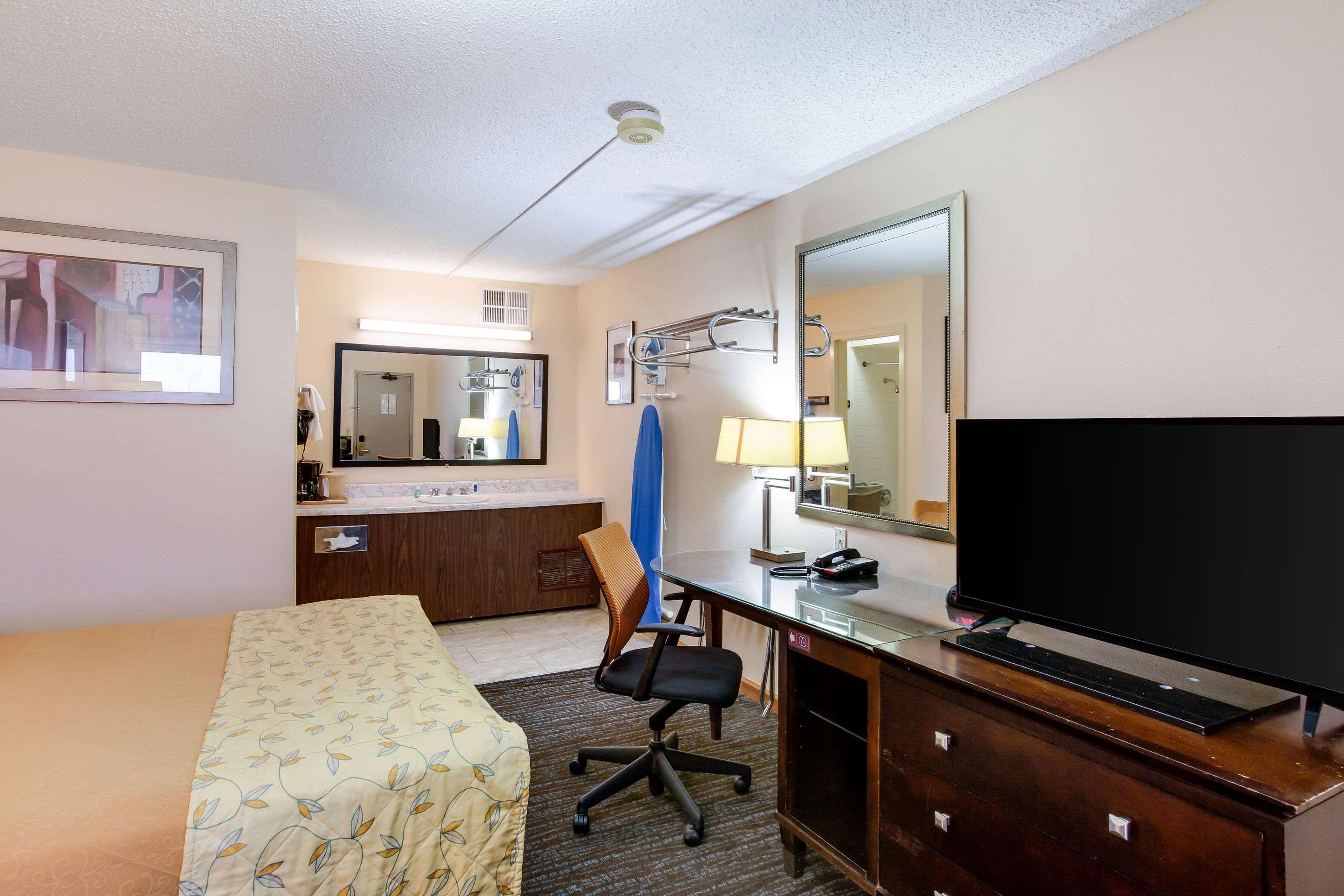 Rodeway Inn Sergeant Bluff - Sioux City Exterior photo